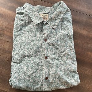 LL BEAN Shell Patterned Button down XXL
